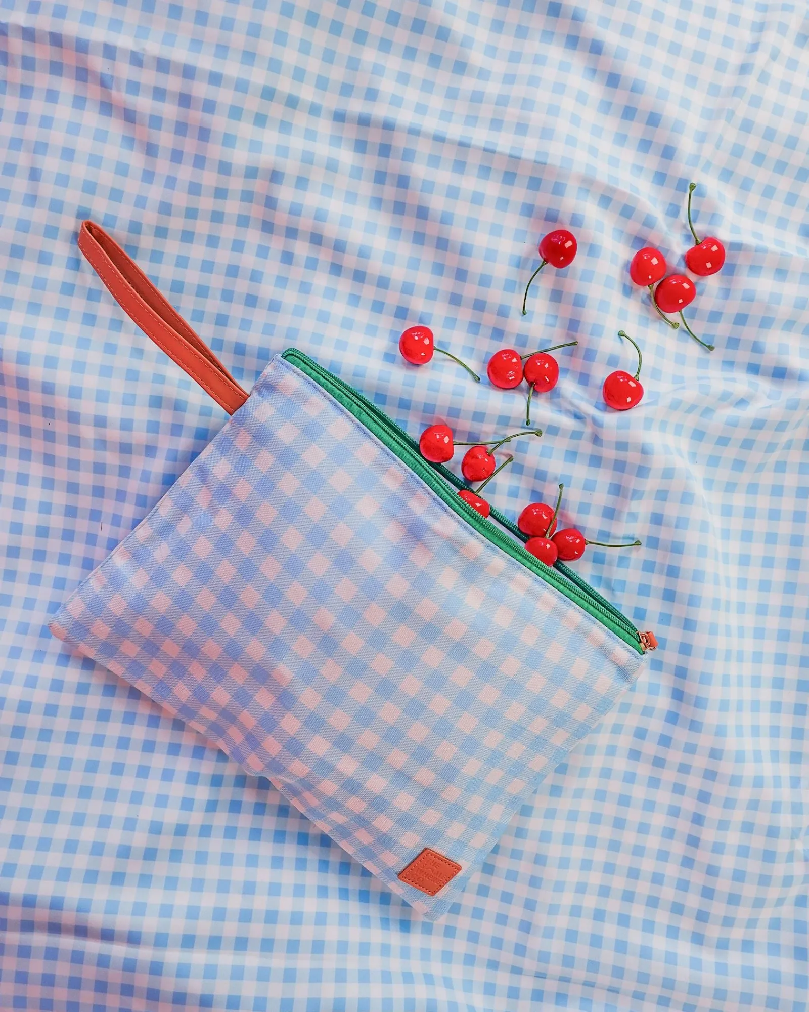 Travel Organisers|Wet Bags|The Somewhere Co Blueberry Large Wet Bag