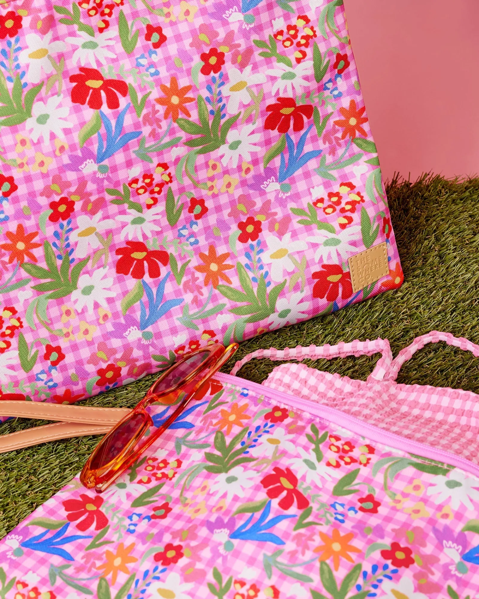 Travel Organisers|Wet Bags|The Somewhere Co Flowerburst Large Wet Bag